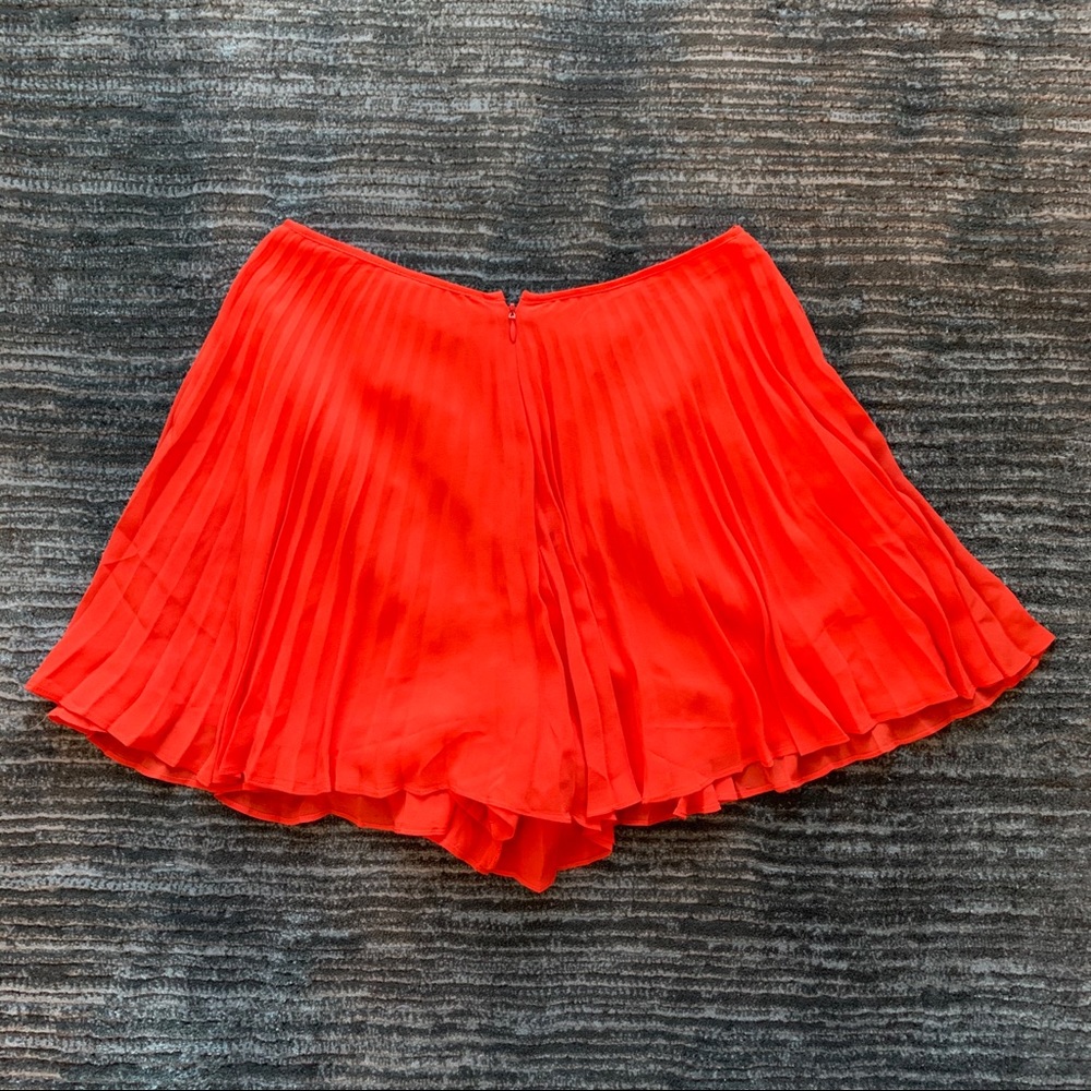 GUC BCBGeneration Red Orange Pleated Skort - Picture 3 of 6